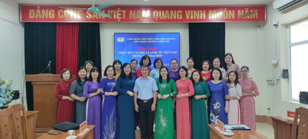 Tọa đàm “Phát huy vai trò của Phụ nữ Việt Nam trong thời đại mới”