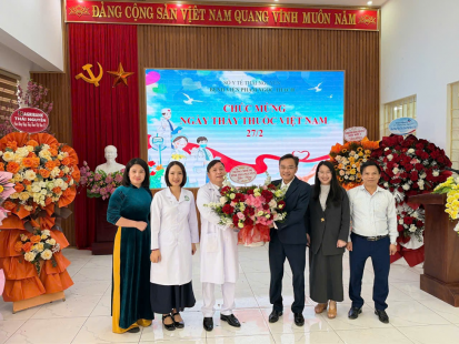 Trường Chính trị tỉnh Thái Nguyên chúc mừng các đơn vị y tế trên địa bàn tỉnh nhân Ngày Thầy thuốc Việt Nam