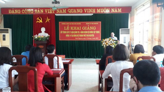 Khai giảng lớp Trung cấp lý luận chính trị - hành chính hệ không tập trung Khóa 14 (2021-2022) tại Đảng bộ thành phố Thái Nguyên