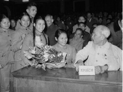 Tư tưởng Hồ Chí Minh về giáo dục đạo đức cách mạng cho thanh niên và sự vận dụng của Đảng Cộng sản Việt Nam trong giai đoạn hiện nay