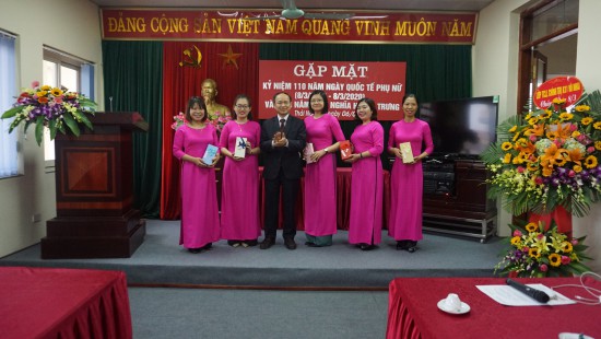 Phát huy vai trò của nữ trí thức tại Trường Chính trị tỉnh Thái Nguyên