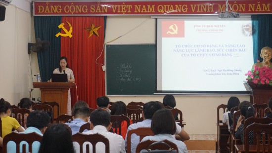 Một số giải pháp cơ bản nâng cao hiệu quản học tập và làm theo tư tưởng, đạo đức, phong cách Hồ Chí Minh chuyên đề năm 2020 ở Trường Chính trị tỉnh Thái Nguyên