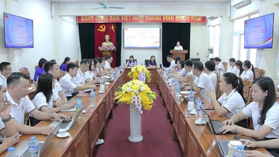 Khoa Nhà nước và Pháp luật tổ chức tọa đàm “Nâng cao chất lượng thi hành pháp luật - đòn bẩy trong xây dựng chính quyền cơ sở vững mạnh” tại lớp Trung cấp lý luận chính trị K61 hệ tập trung