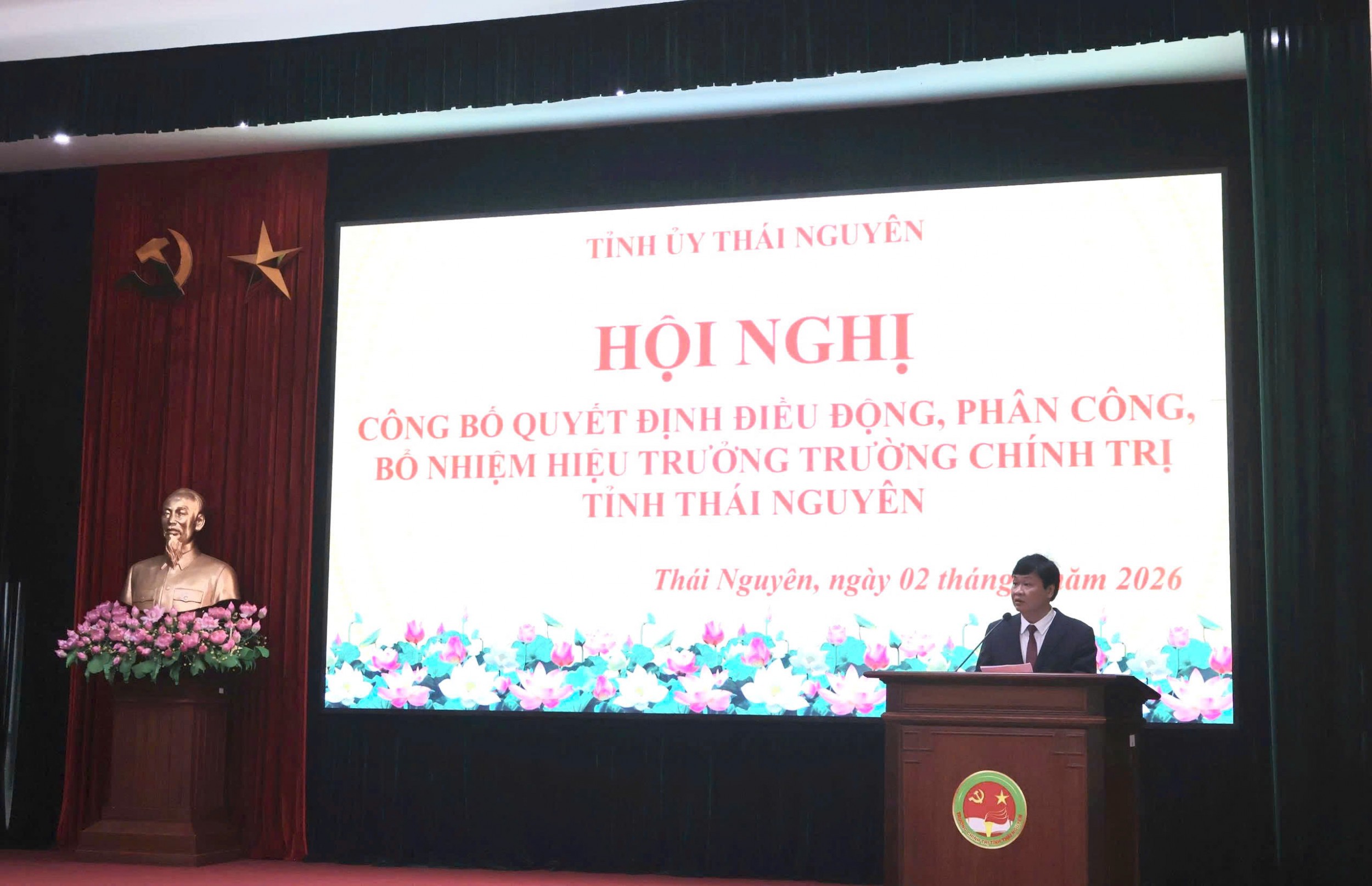 Đồng chí Phạm Việt Đức phát biểu nhận nhiệm vụ